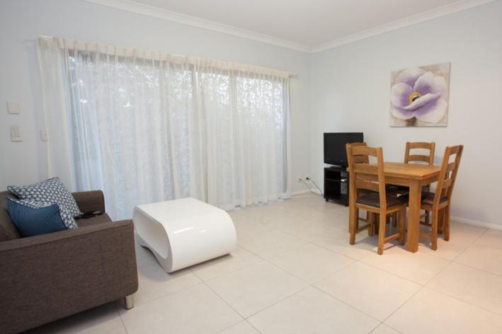 Motor Motel 3*